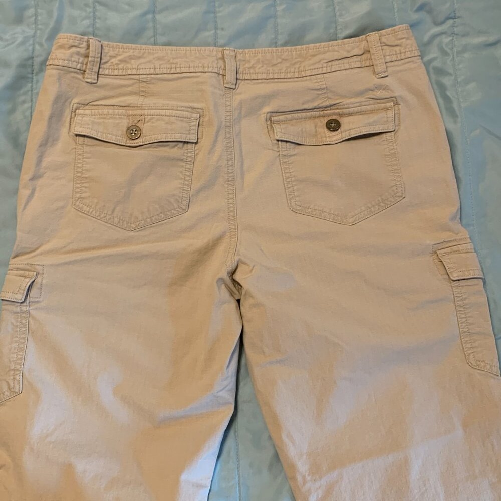 Two Pair Eddie Bauer Cropped Cargo Pants Size 12 - Picture 3 of 7